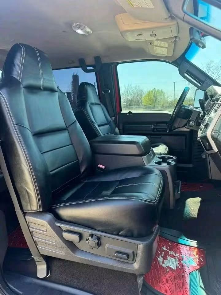 2010 Ford F-250 Lariat 4x4 Diesel - Image 3