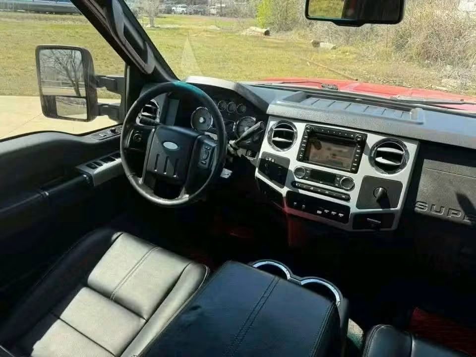 2010 Ford F-250 Lariat 4x4 Diesel - Image 6