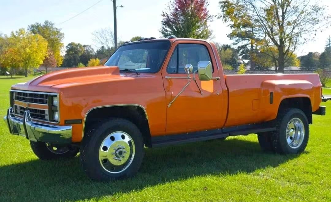 1985 Chevrolet K30 Silverado 4×4 7.4L Dually