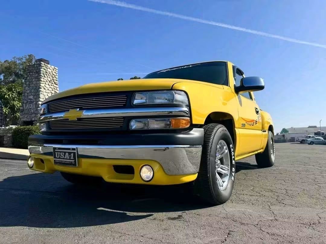 2002 Chevrolet Silverado 1500 LS Sportside Regency Super Sport - Image 6