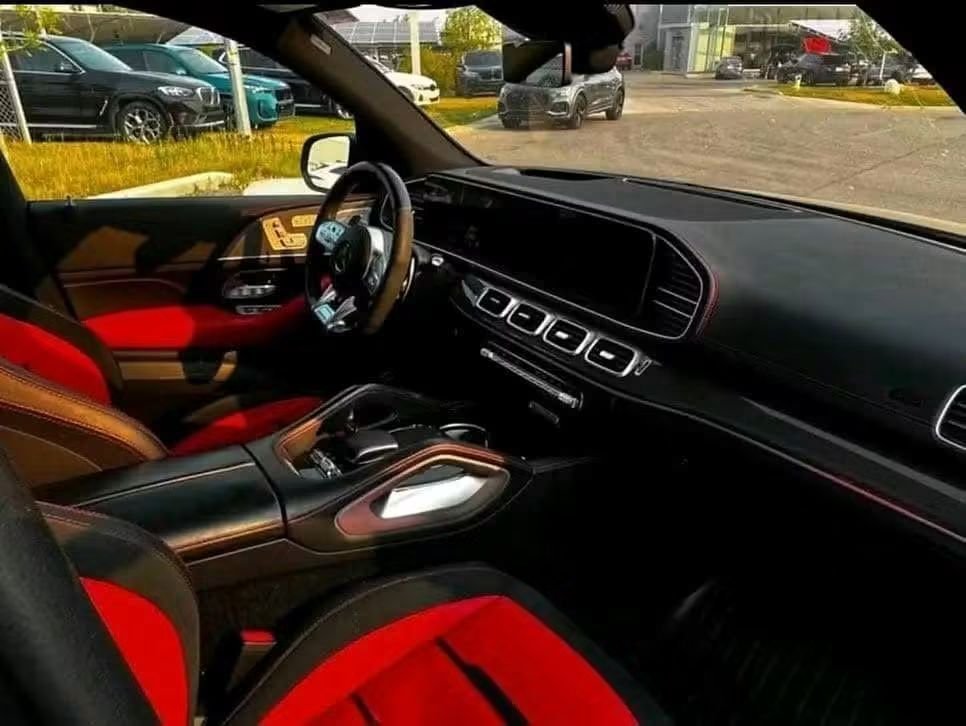 2022 Mercedes-Benz GLE - Image 6