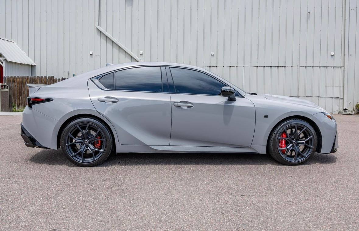 LEXUS IS V8 - Image 9
