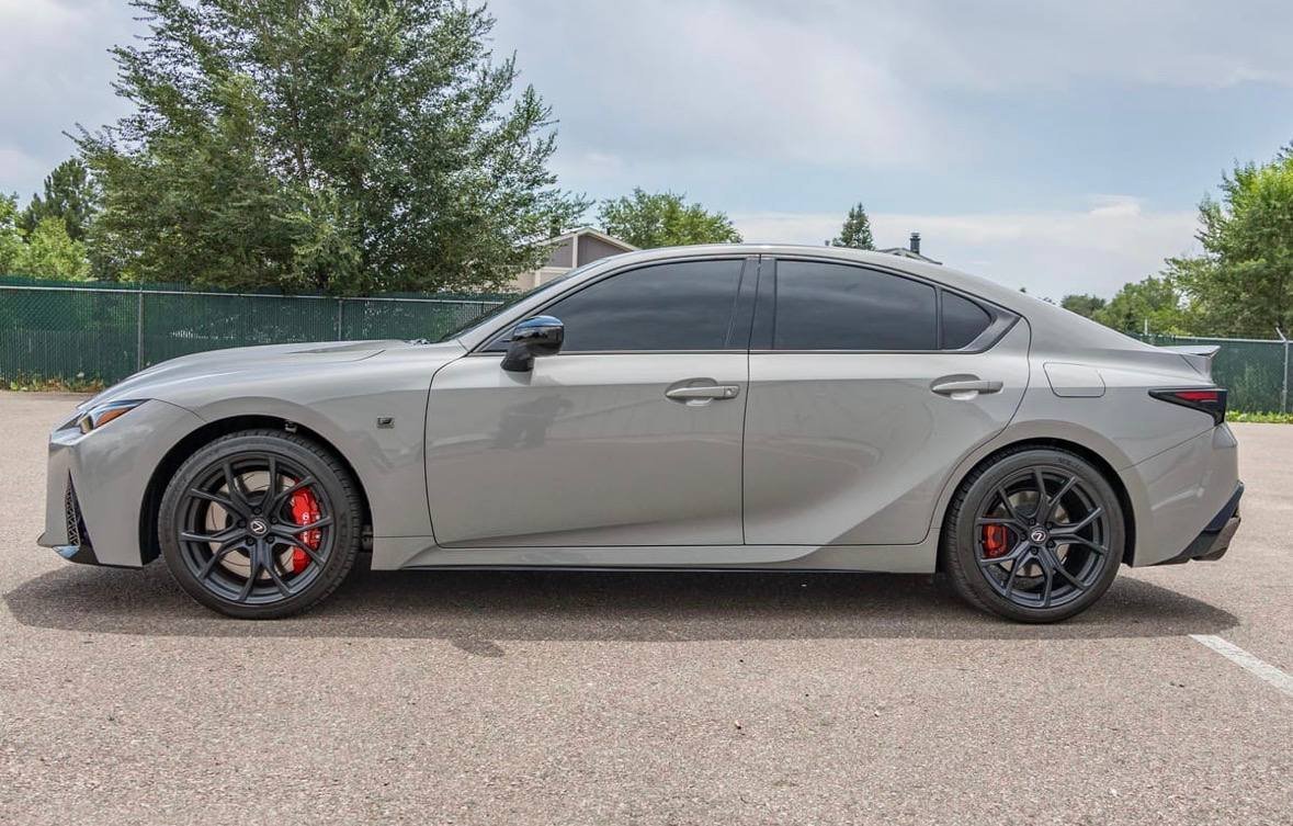 LEXUS IS V8 - Image 10